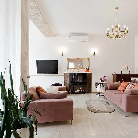 Lux Private House Near Arcadia